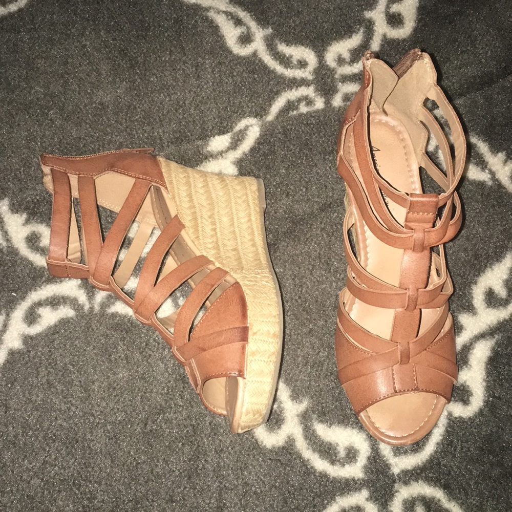 american eagle wedges